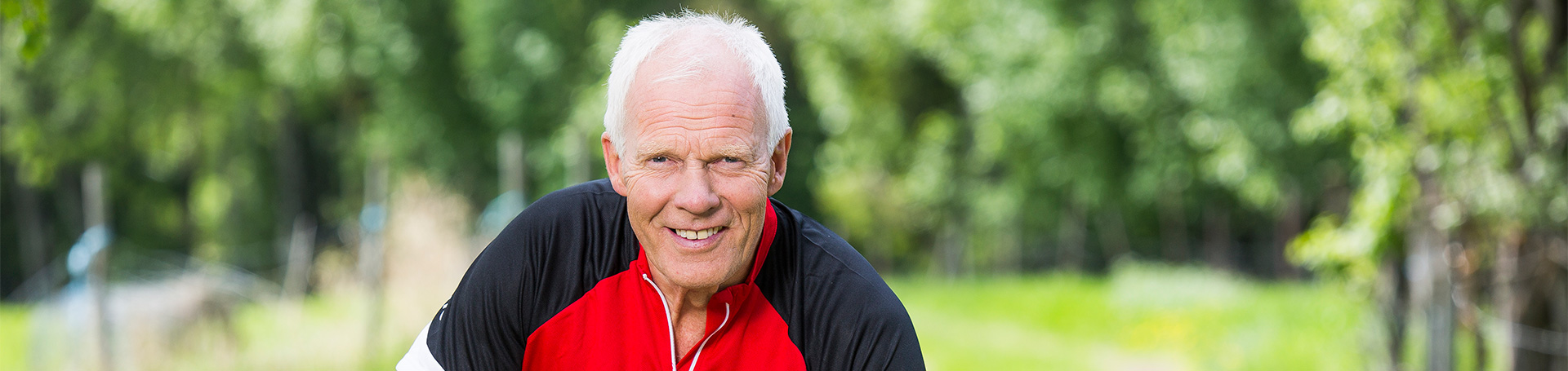 Per Arne på sykkeltur i skoen om sommeren